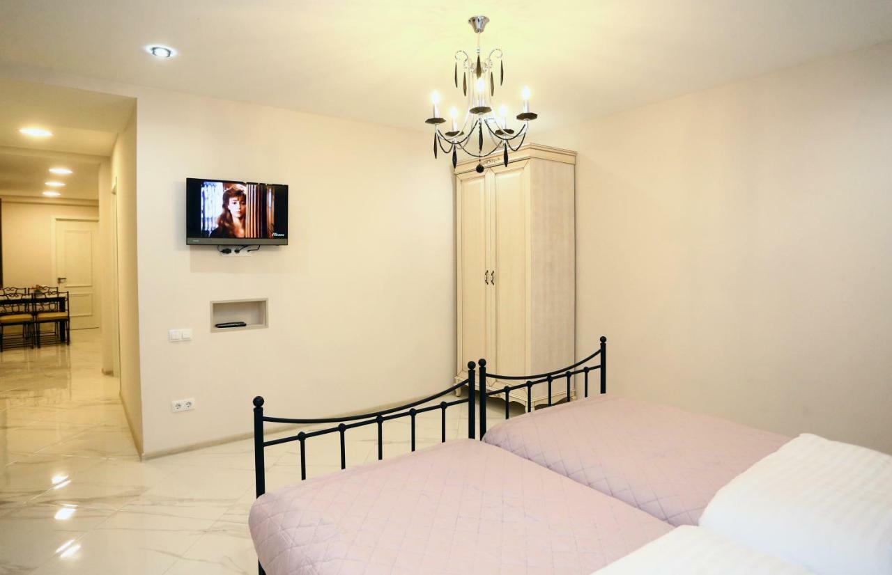Old Corner Apartment Tbilisi Exterior photo