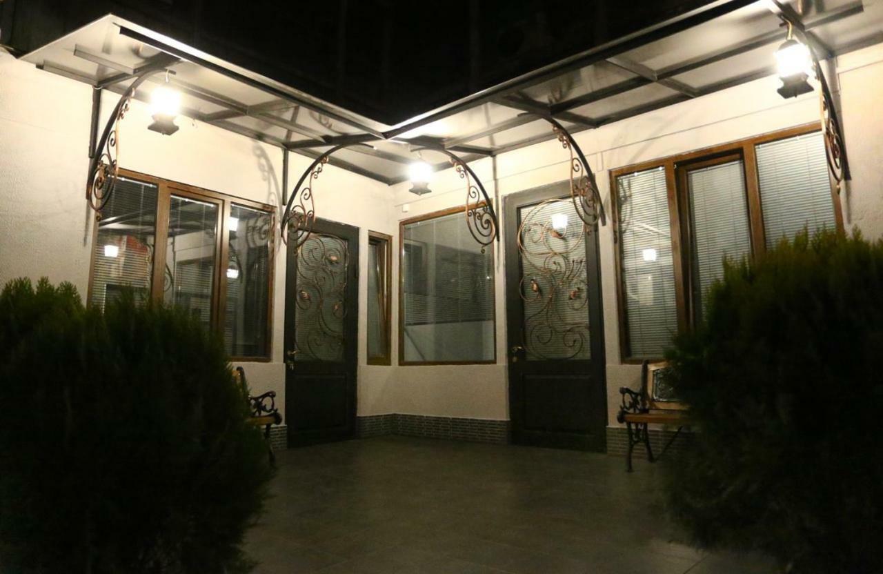 Old Corner Apartment Tbilisi Exterior photo